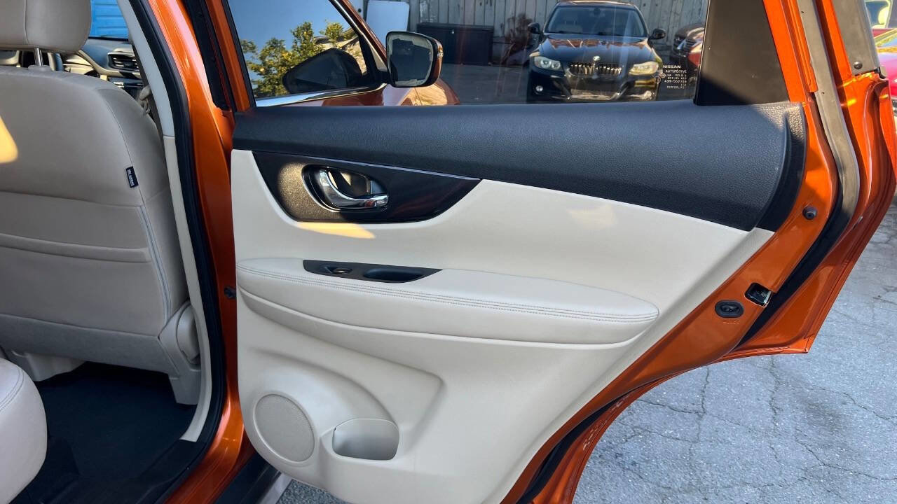 Used 2017 Nissan Rogue SV image 27