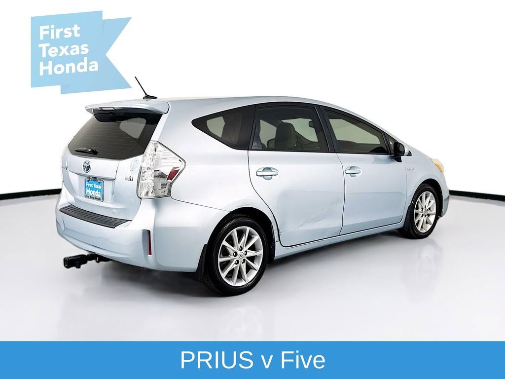 Used 2014 Toyota Prius V Five image 7
