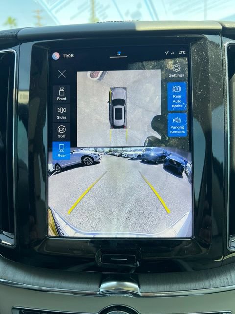 Certified 2025 Volvo XC60 T8 Ultra AWD/4WD image 14