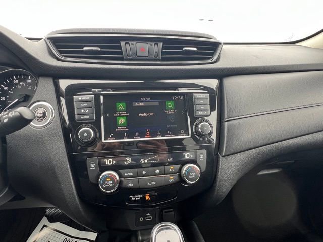 Used 2019 Nissan Rogue SV w/ Premium Package image 24