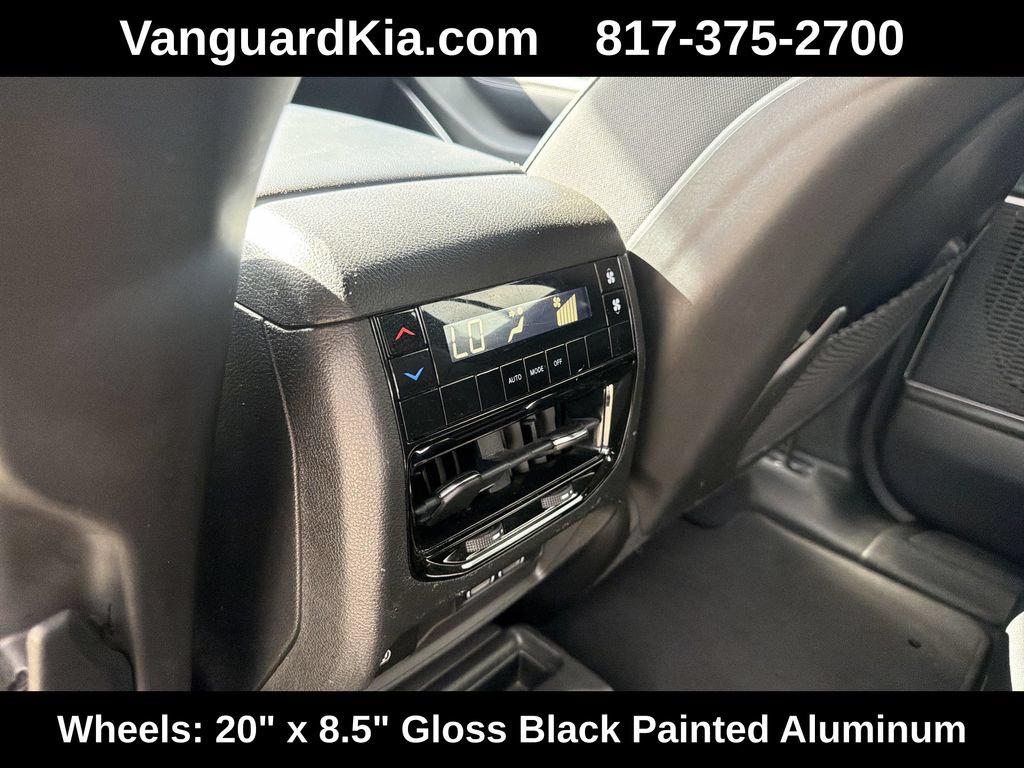 Used 2022 Jeep Grand Cherokee L Laredo RWD image 25