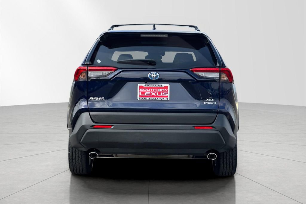 Used 2024 Toyota RAV4 XLE w/ Convenience Package AWD/4WD image 5