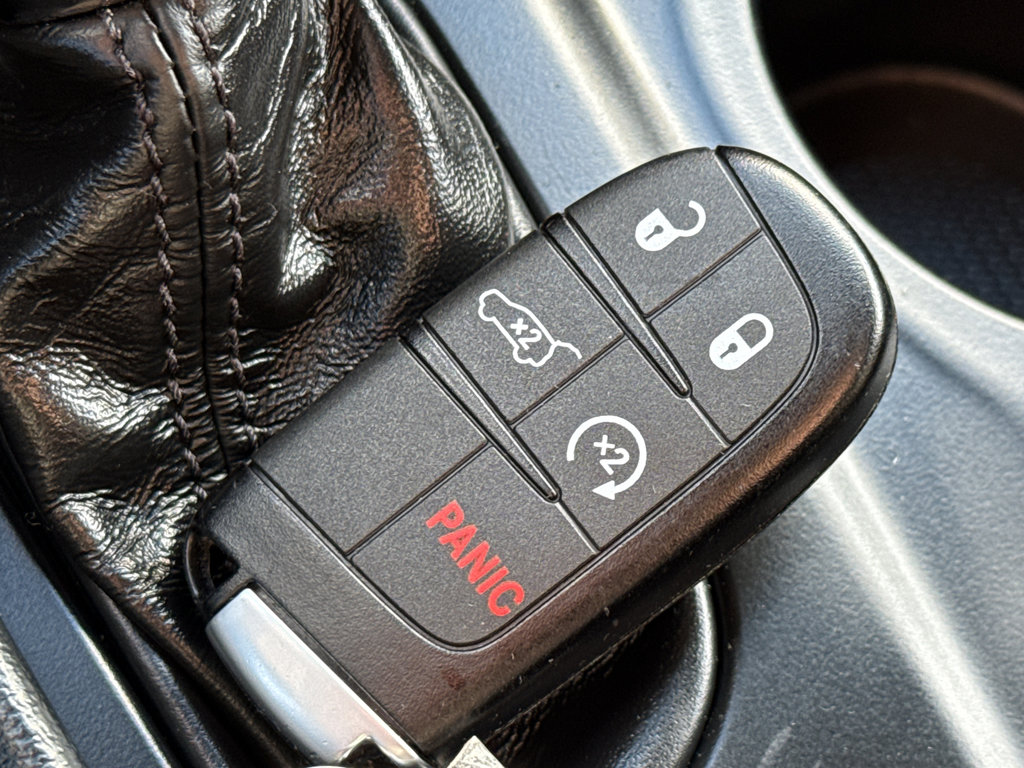 Used 2025 Dodge Durango GT w/ Blacktop Package image 39