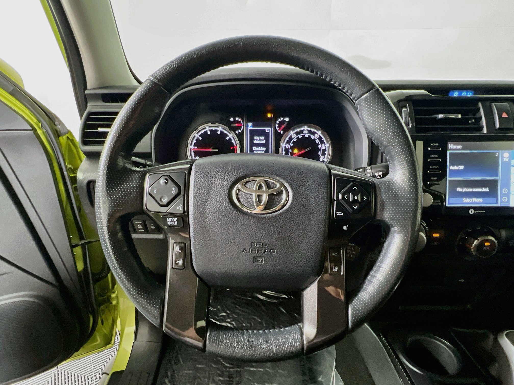 Used 2023 Toyota 4Runner TRD Off-Road Premium w/ Moonroof Package AWD/4WD image 17