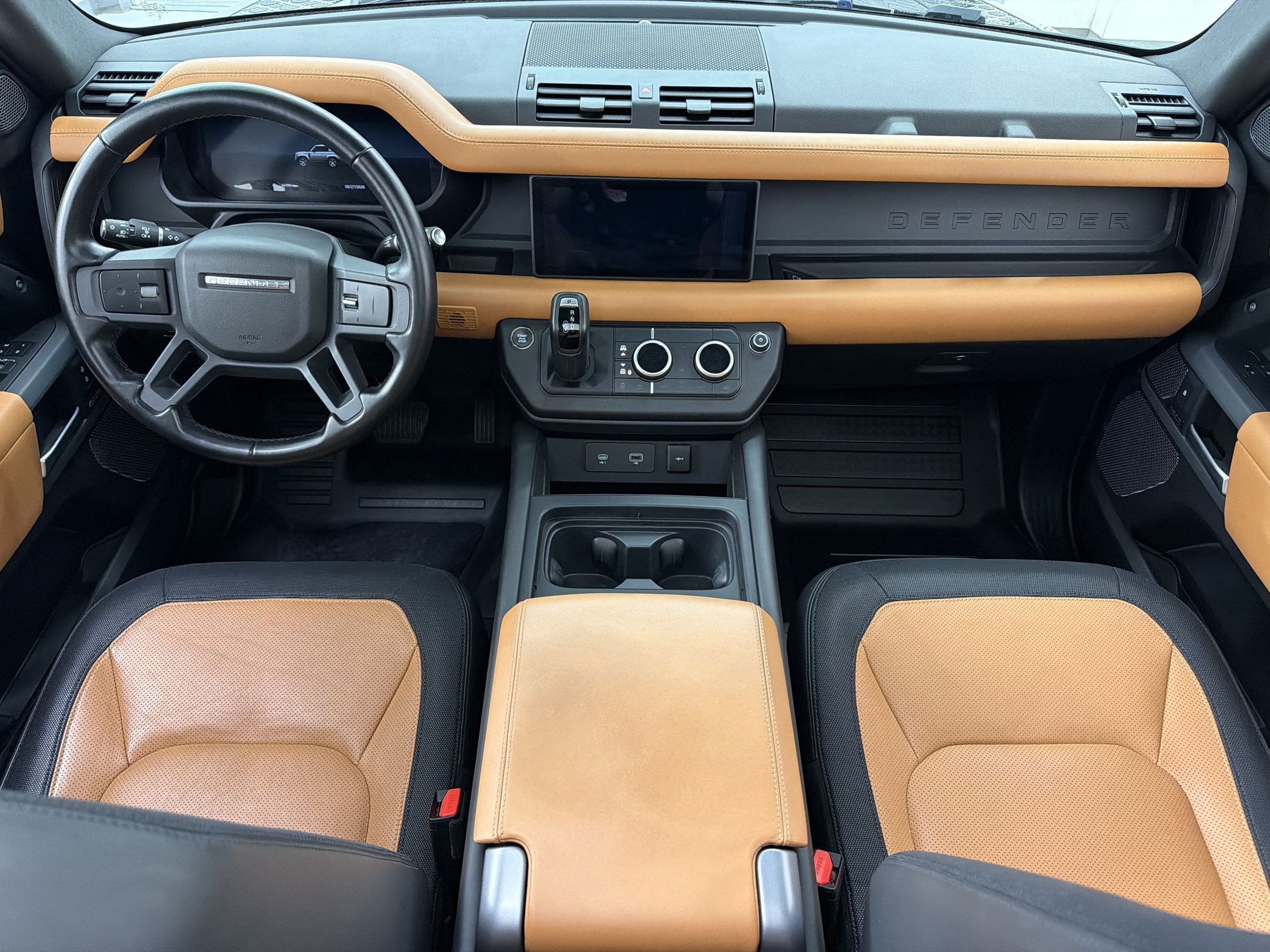 Used 2023 Land Rover Defender 90 X-Dynamic SE AWD/4WD image 15