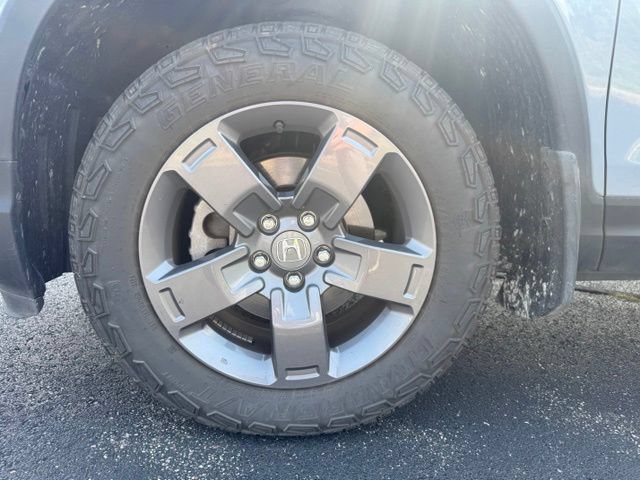 Used 2025 Honda Ridgeline TrailSport image 12