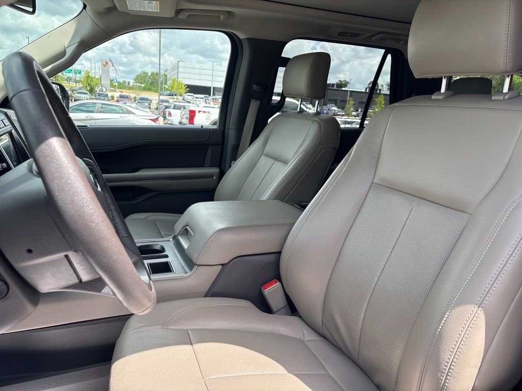 Used 2020 Ford Expedition XLT w/ Equipment Group 202A image 14