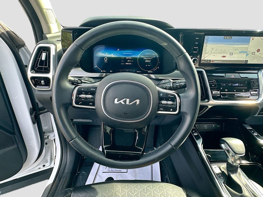 Certified 2023 Kia Sorento SX AWD/4WD image 11