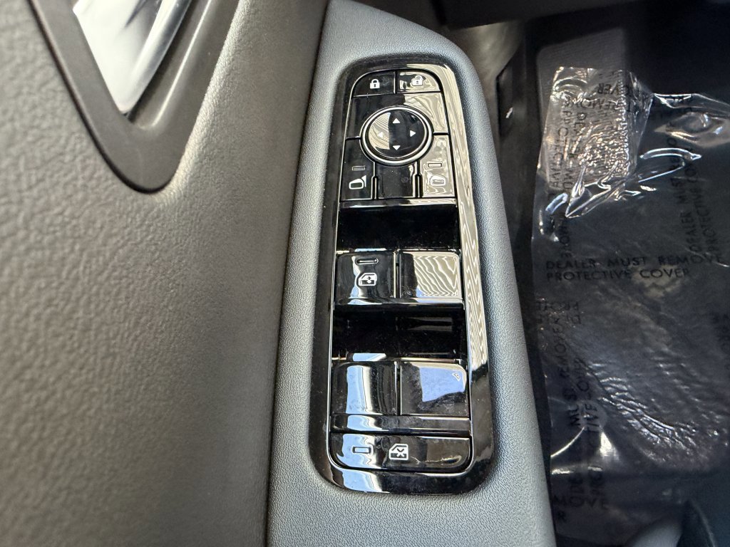 Used 2026 Nissan Leaf SV+ w/ Floor Mat Package (SV+) FWD image 25