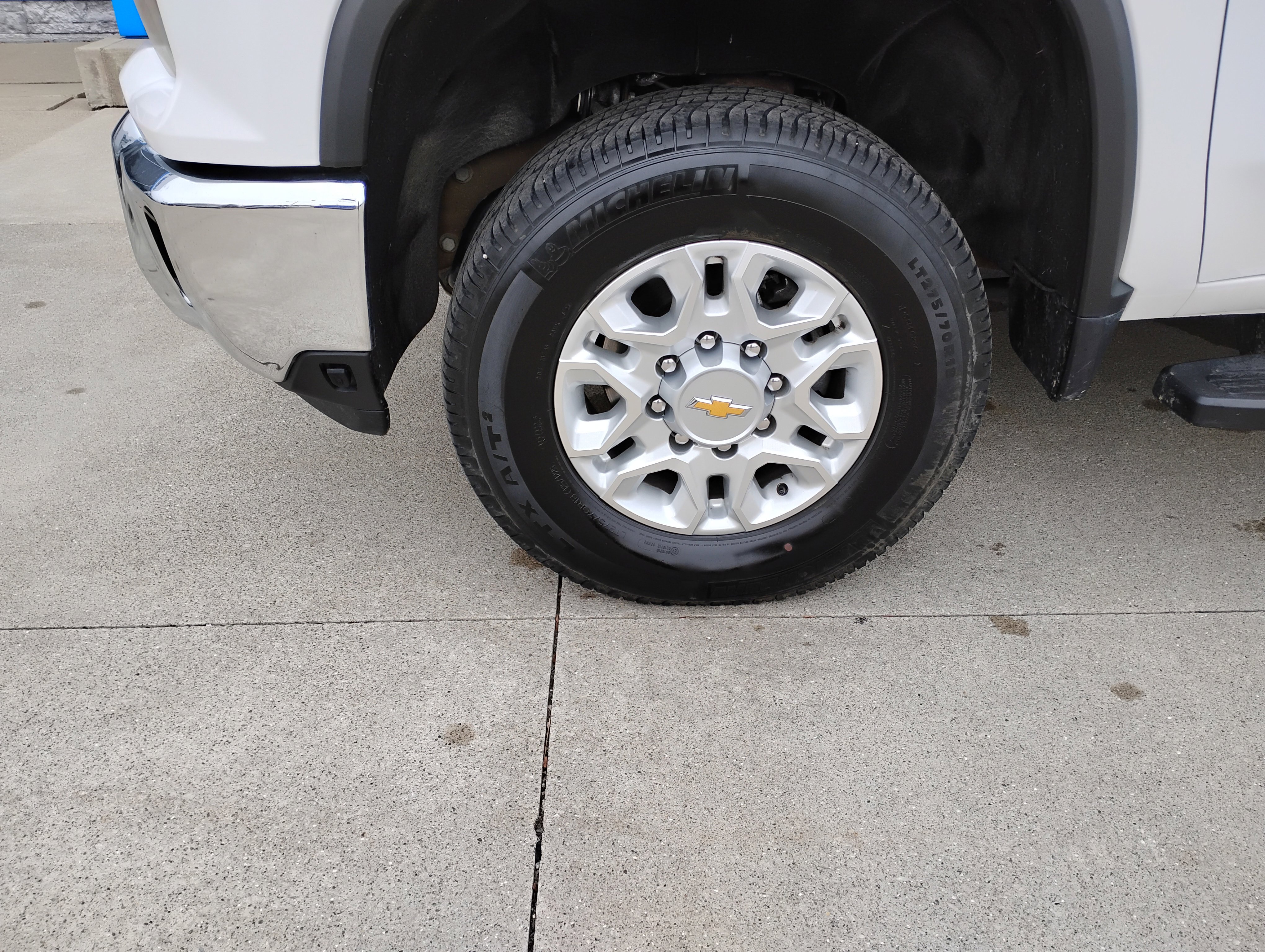 Used 2024 Chevrolet Silverado 2500 LT image 22