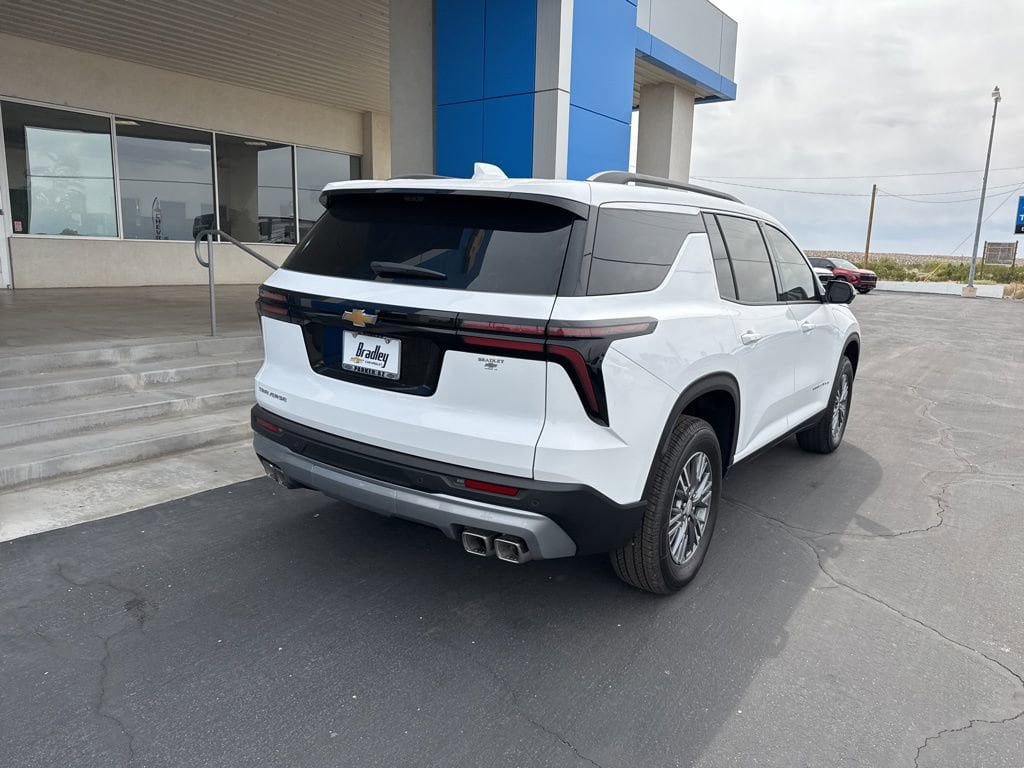 New 2026 Chevrolet Traverse LT w/ Driver Confidence Package FWD image 5