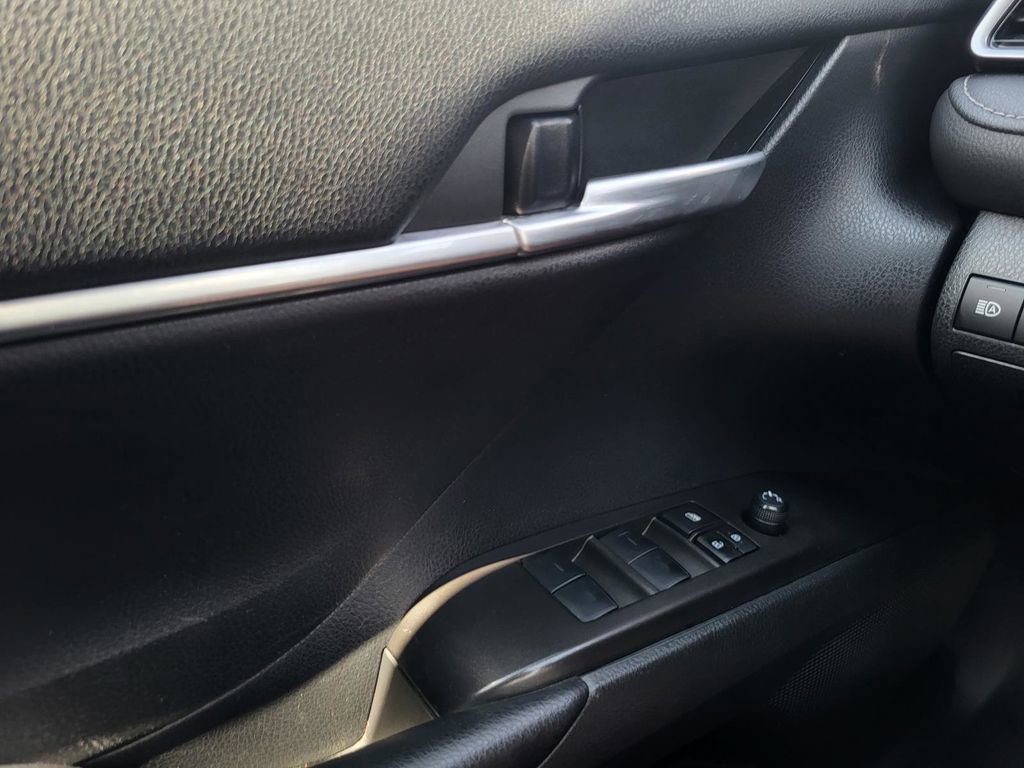 Used 2023 Toyota Camry SE w/ Convenience Package image 25