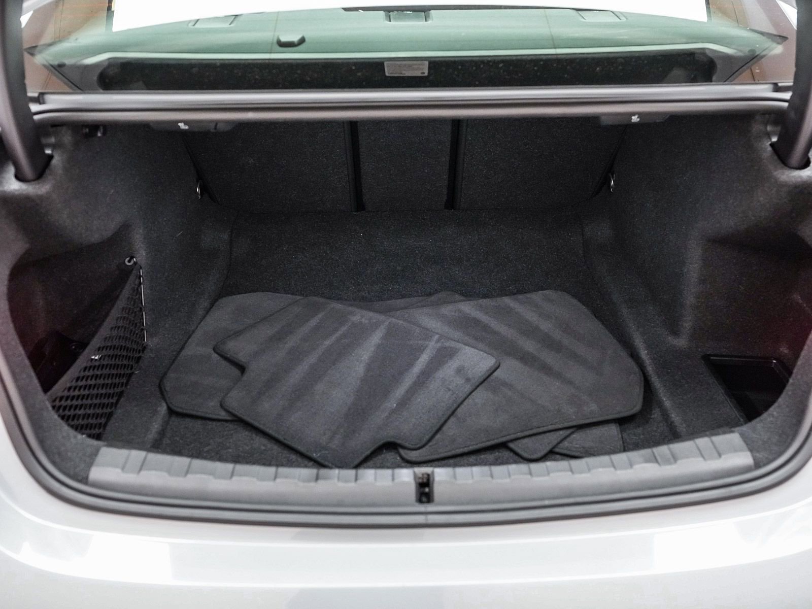 Certified 2024 BMW 330i Sedan w/ M Sport Package RWD image 27