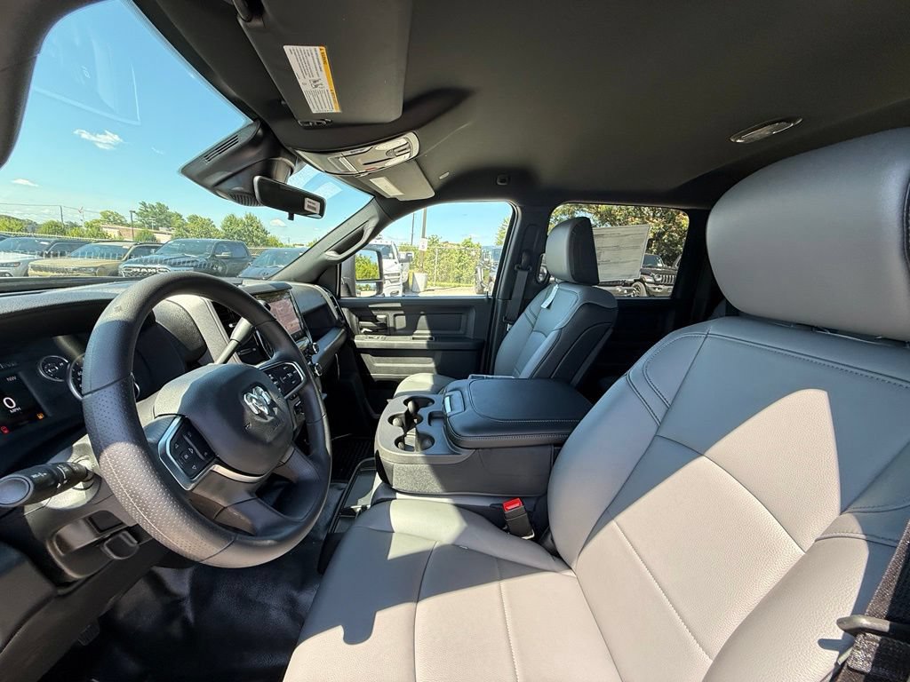 New 2026 RAM 3500 Tradesman AWD/4WD image 12
