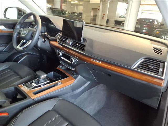Used 2023 Audi Q5 2.0T Premium Plus w/ Premium Plus Package AWD/4WD image 22