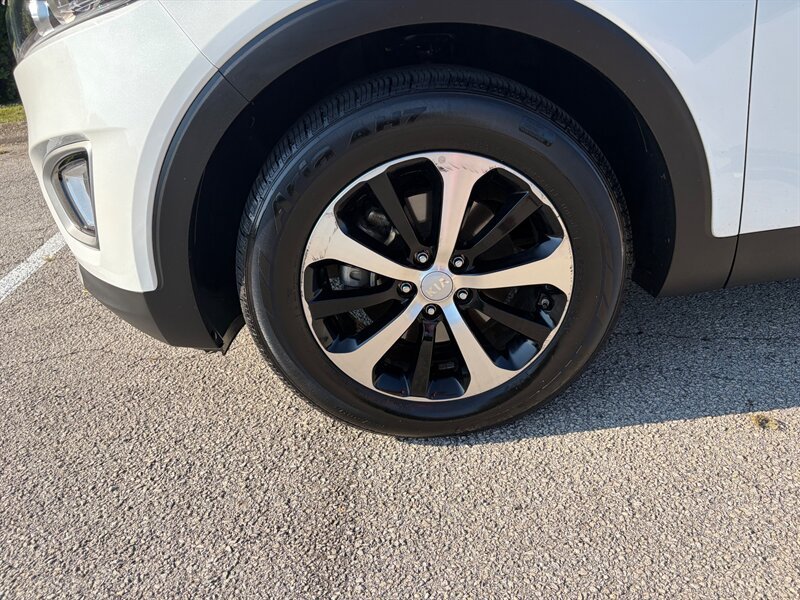 Used 2016 Kia Sorento EX w/ EX Touring Package FWD image 25