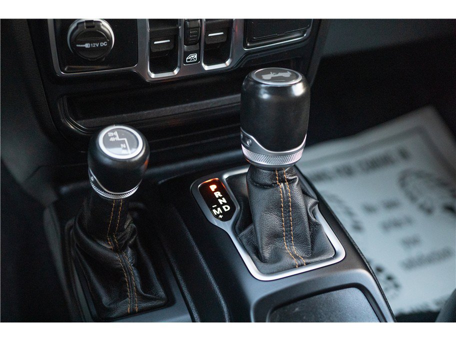 Used 2021 Jeep Wrangler Unlimited Sahara AWD/4WD image 17