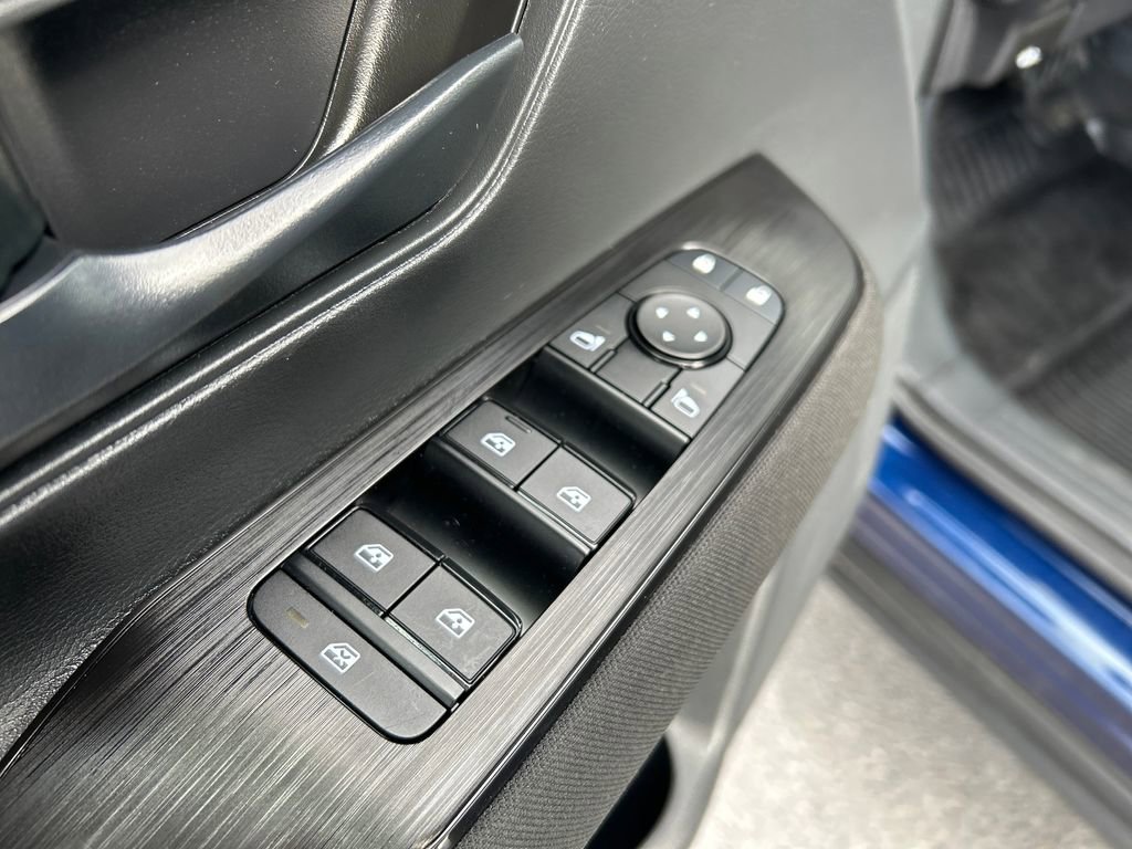 Used 2025 Nissan Kicks S AWD/4WD image 12