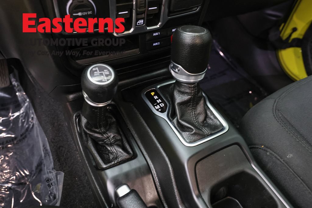 Used 2023 Jeep Wrangler Unlimited AWD/4WD image 13