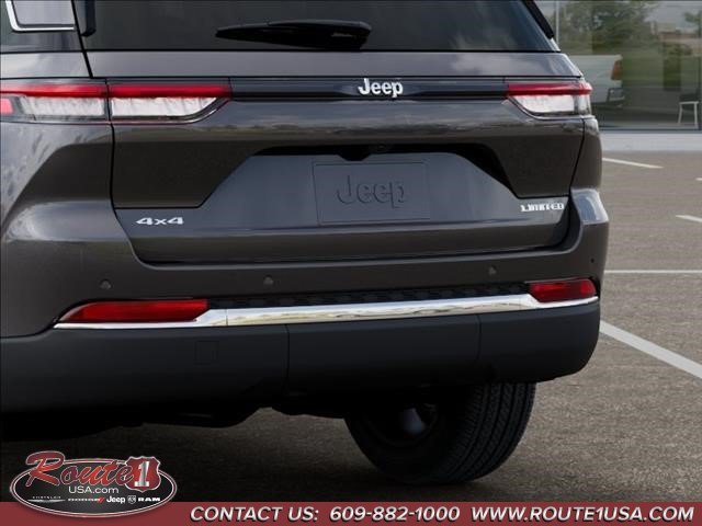 New 2026 Jeep Grand Cherokee Limited w/ Luxury Tech Group II AWD/4WD image 14