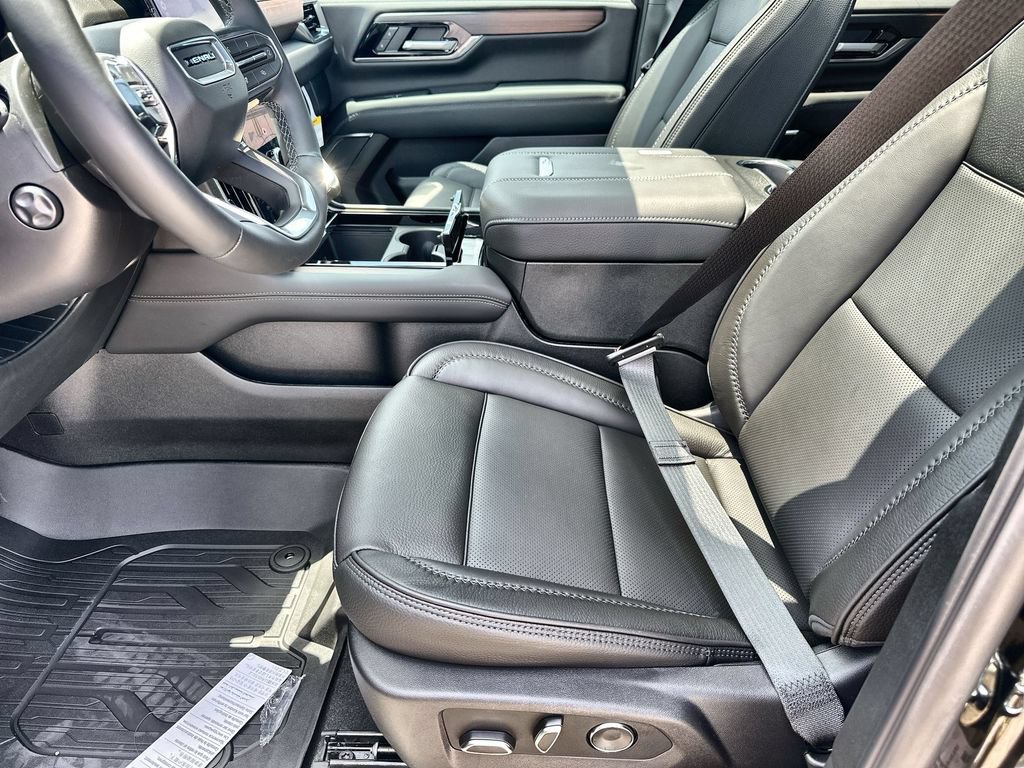 New 2026 GMC Yukon Denali w/ Denali Reserve Package AWD/4WD image 24