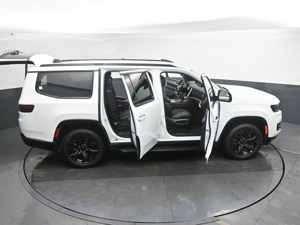 Used 2025 Jeep Wagoneer Series II image 57