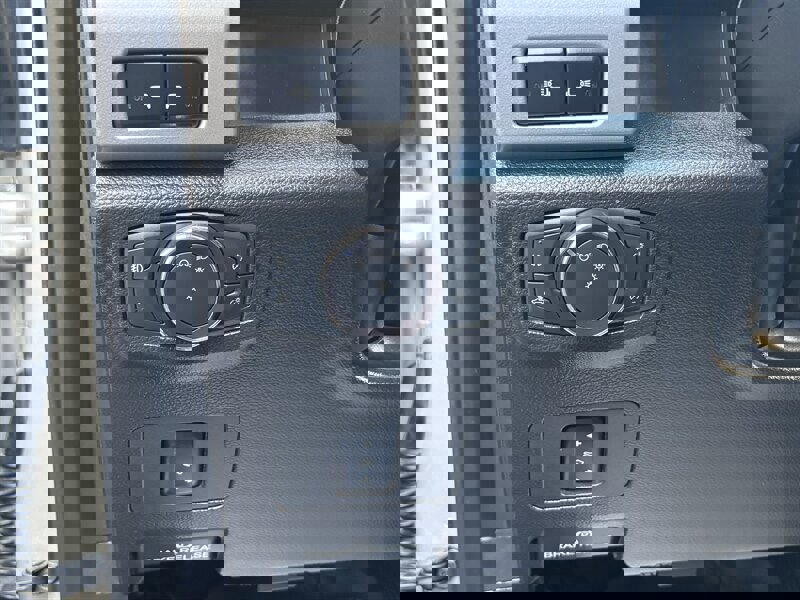 Used 2017 Ford F350 Lariat image 21