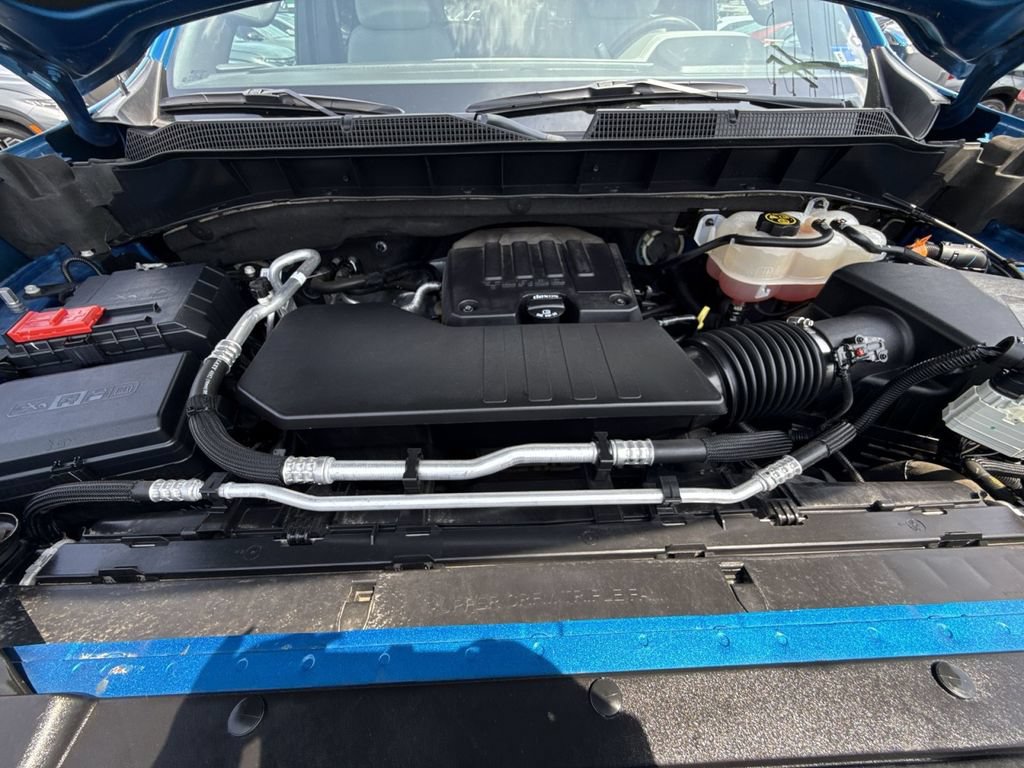 Used 2022 Chevrolet Silverado 1500 LT AWD/4WD image 30