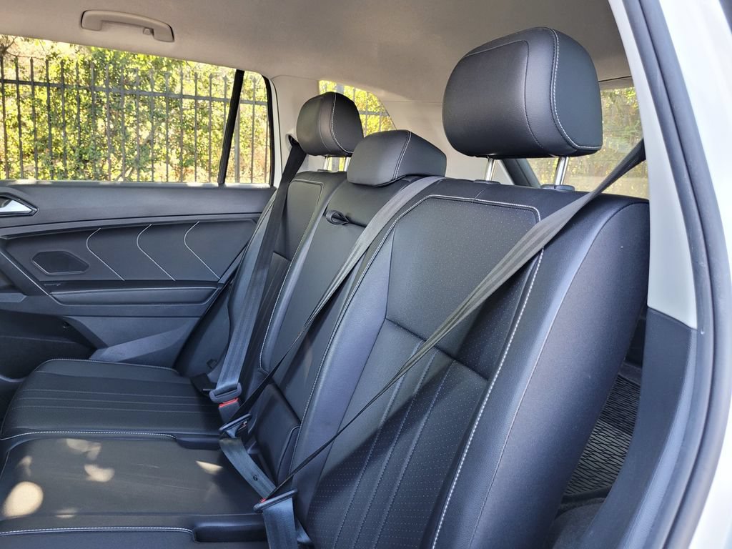 Used 2024 Volkswagen Tiguan SE AWD/4WD image 14