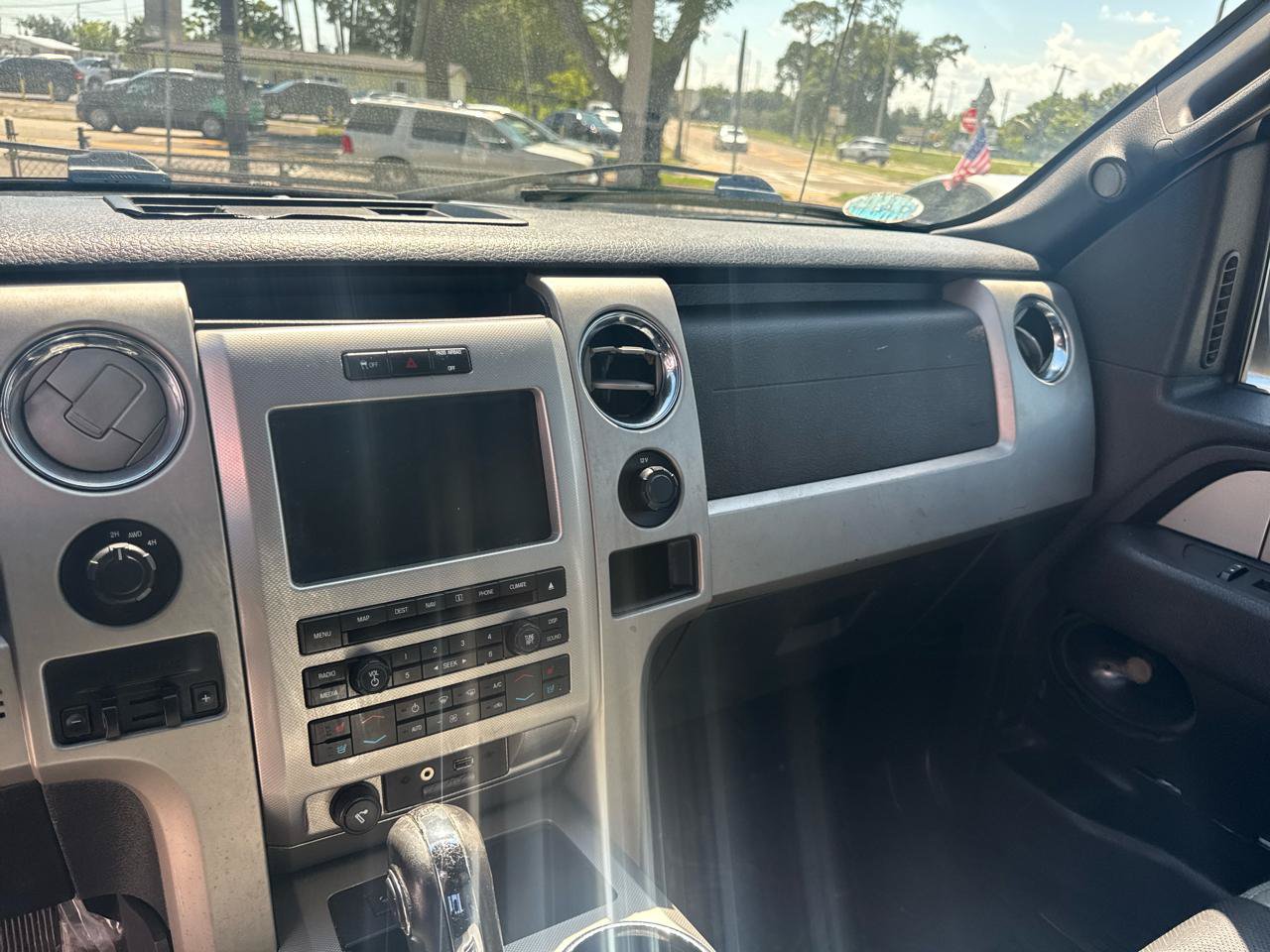 Used 2011 Ford F150 Lariat Limited AWD/4WD image 14