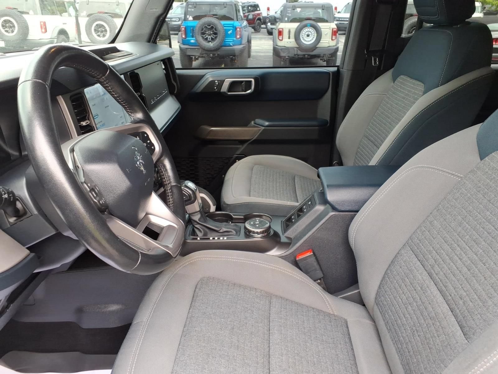 Used 2021 Ford Bronco Outer Banks AWD/4WD image 17