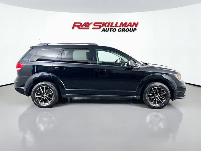 Used 2017 Dodge Journey SE w/ Flexible Seating Group FWD image 8