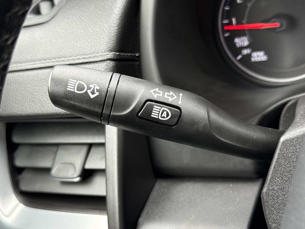 Used 2024 GMC Terrain SLT FWD image 10