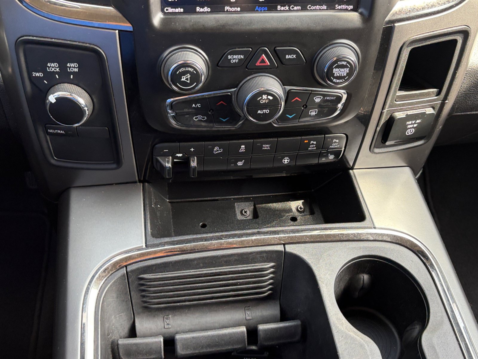 Used 2018 RAM 2500 Big Horn w/ Sport Appearance Group AWD/4WD image 26