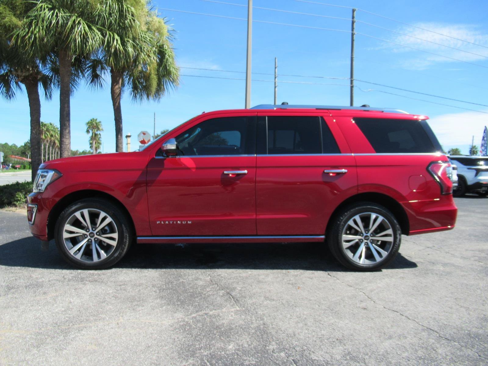 Used 2021 Ford Expedition Platinum RWD image 2