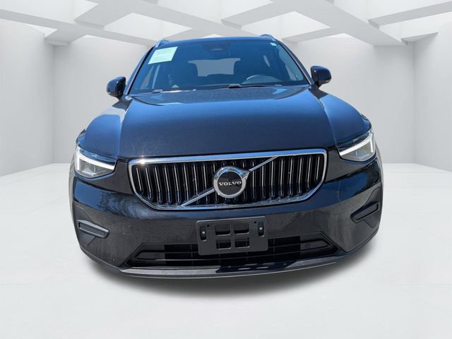 Certified 2025 Volvo XC40 B5 Core AWD/4WD image 13