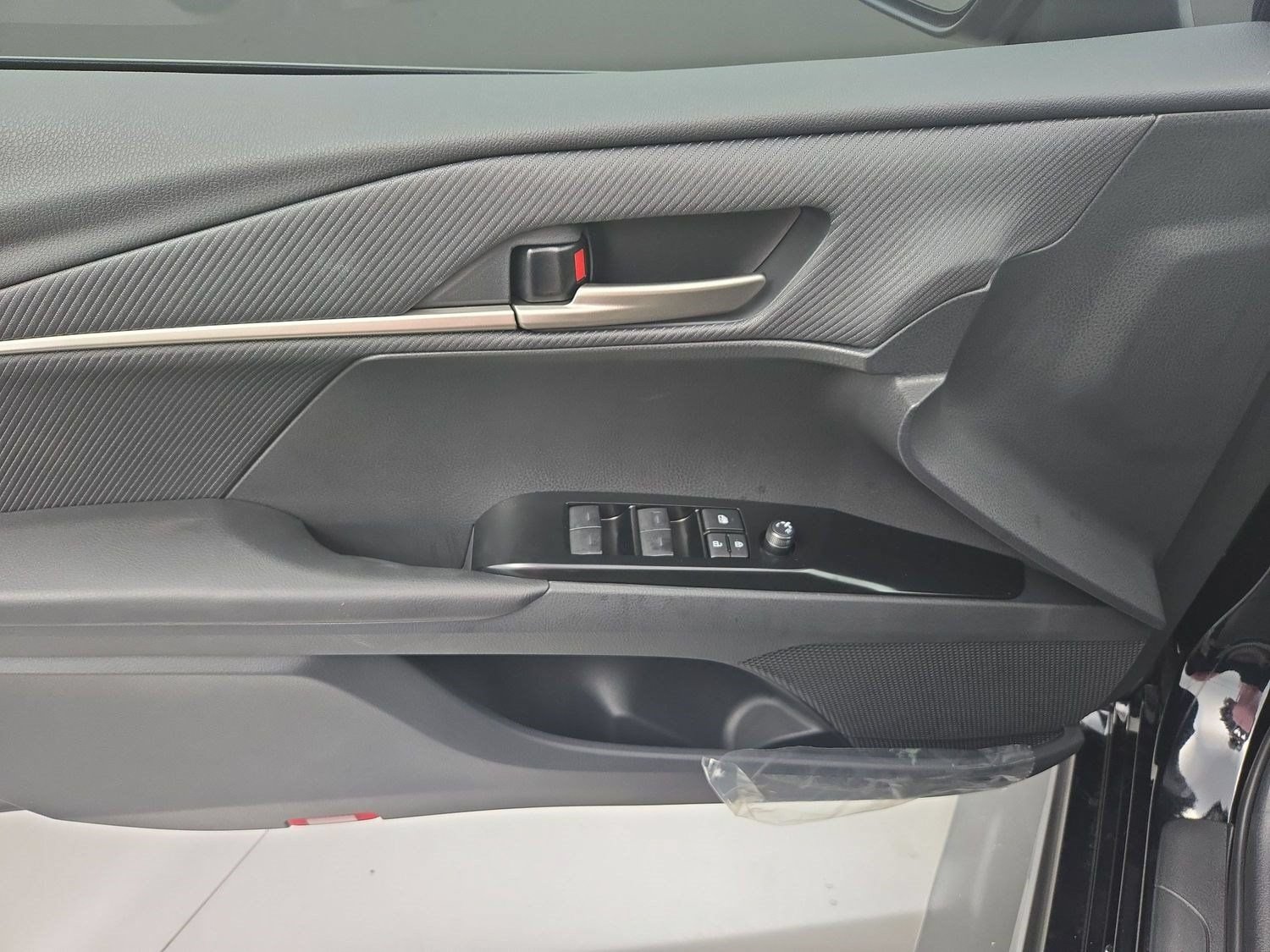 New 2026 Toyota Camry SE w/ Multimedia Upgrade Package FWD image 17