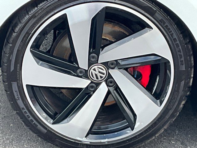 Used 2019 Volkswagen GTI SE FWD image 9