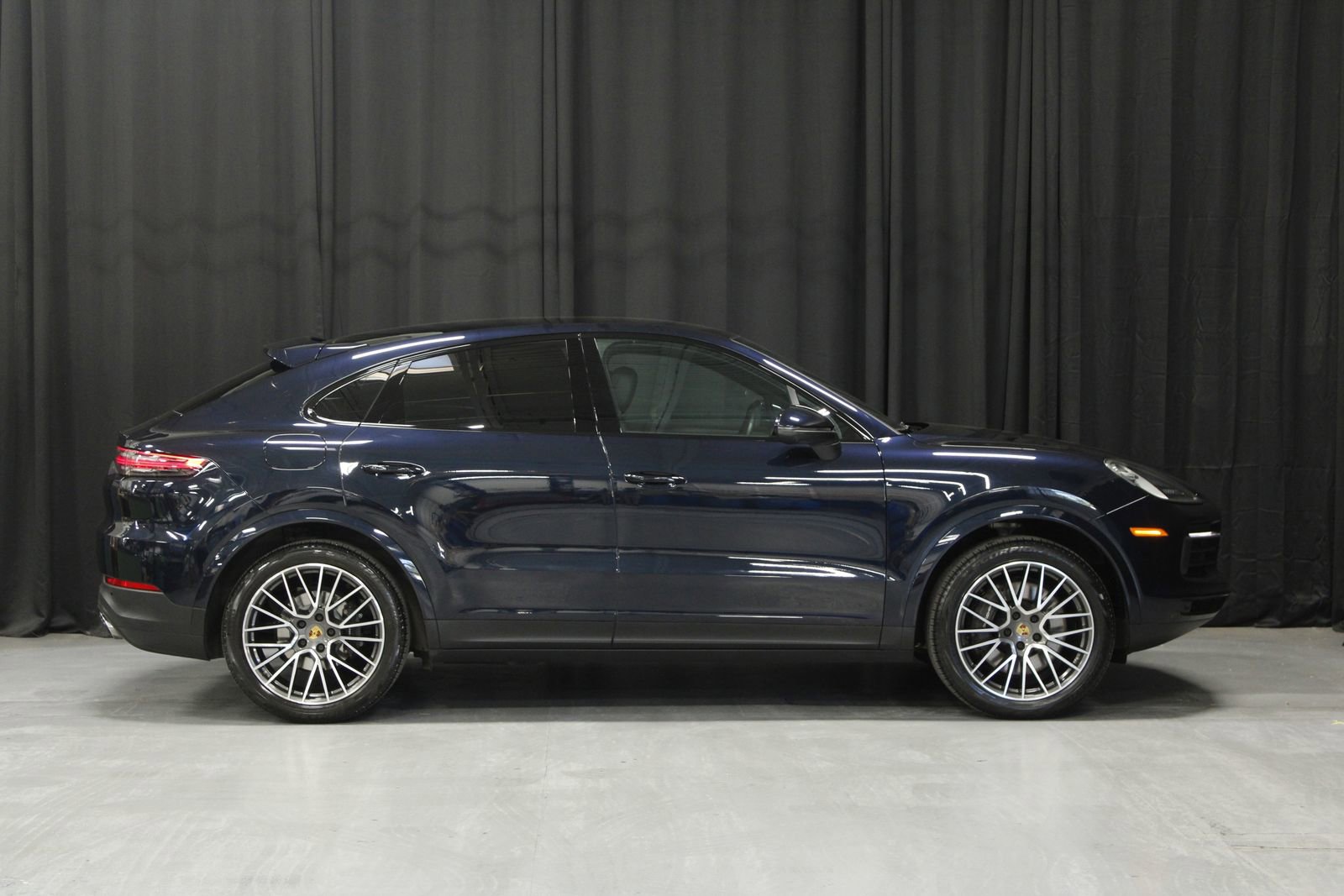 Certified 2021 Porsche Cayenne Coupe AWD/4WD image 6
