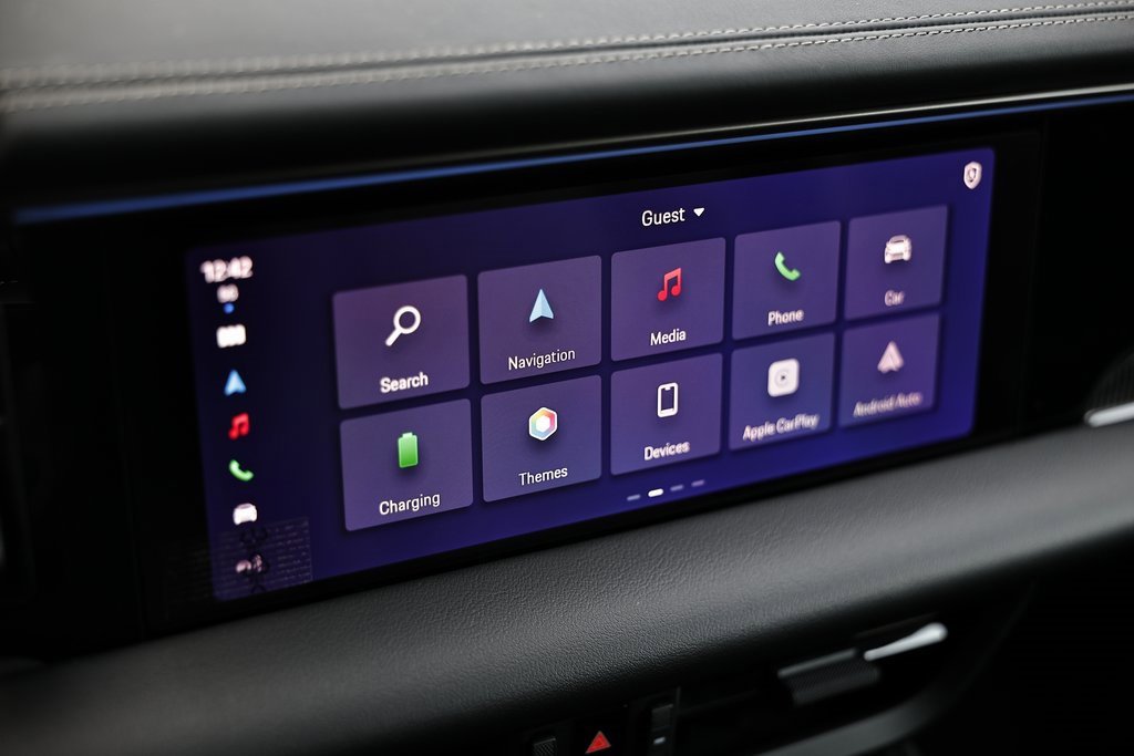 New 2025 Porsche Macan Turbo Electric image 38