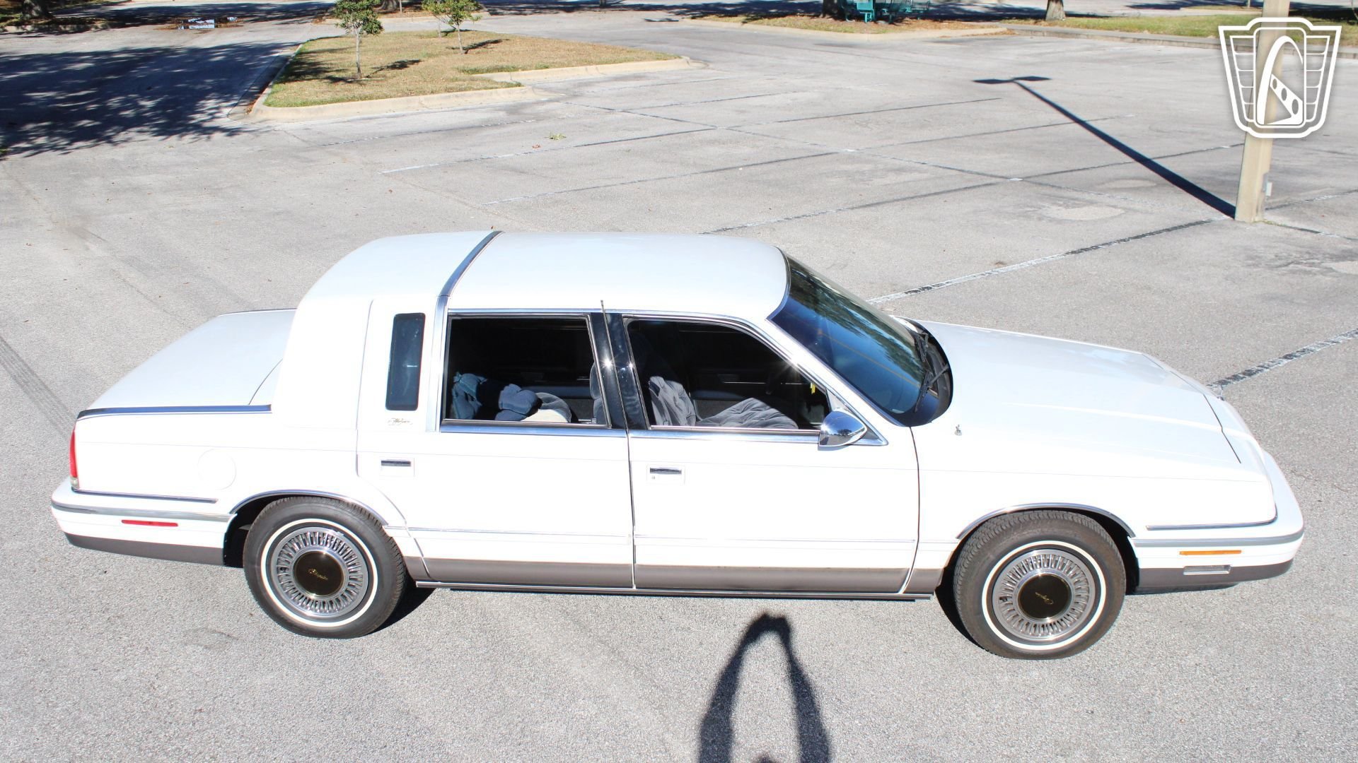 Used 1993 Chrysler New Yorker Fifth Avenue FWD image 25