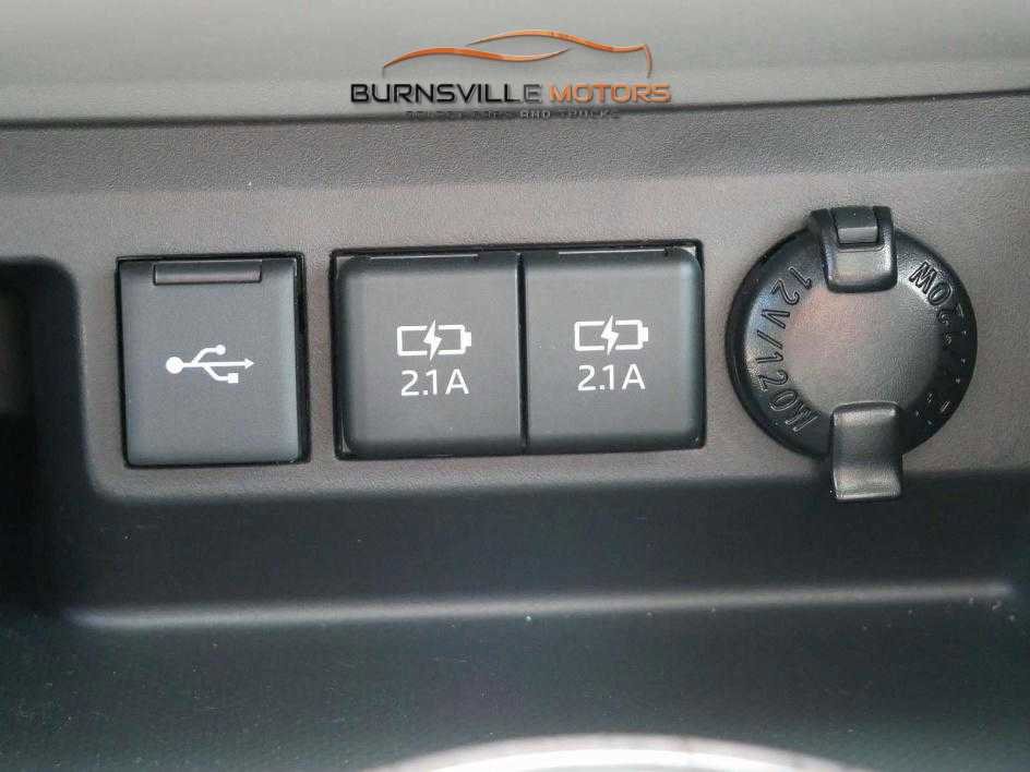 Used 2020 Toyota Highlander Platinum image 26