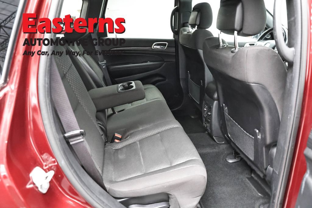 Used 2021 Jeep Grand Cherokee Laredo w/ Security & Convenience Group image 23