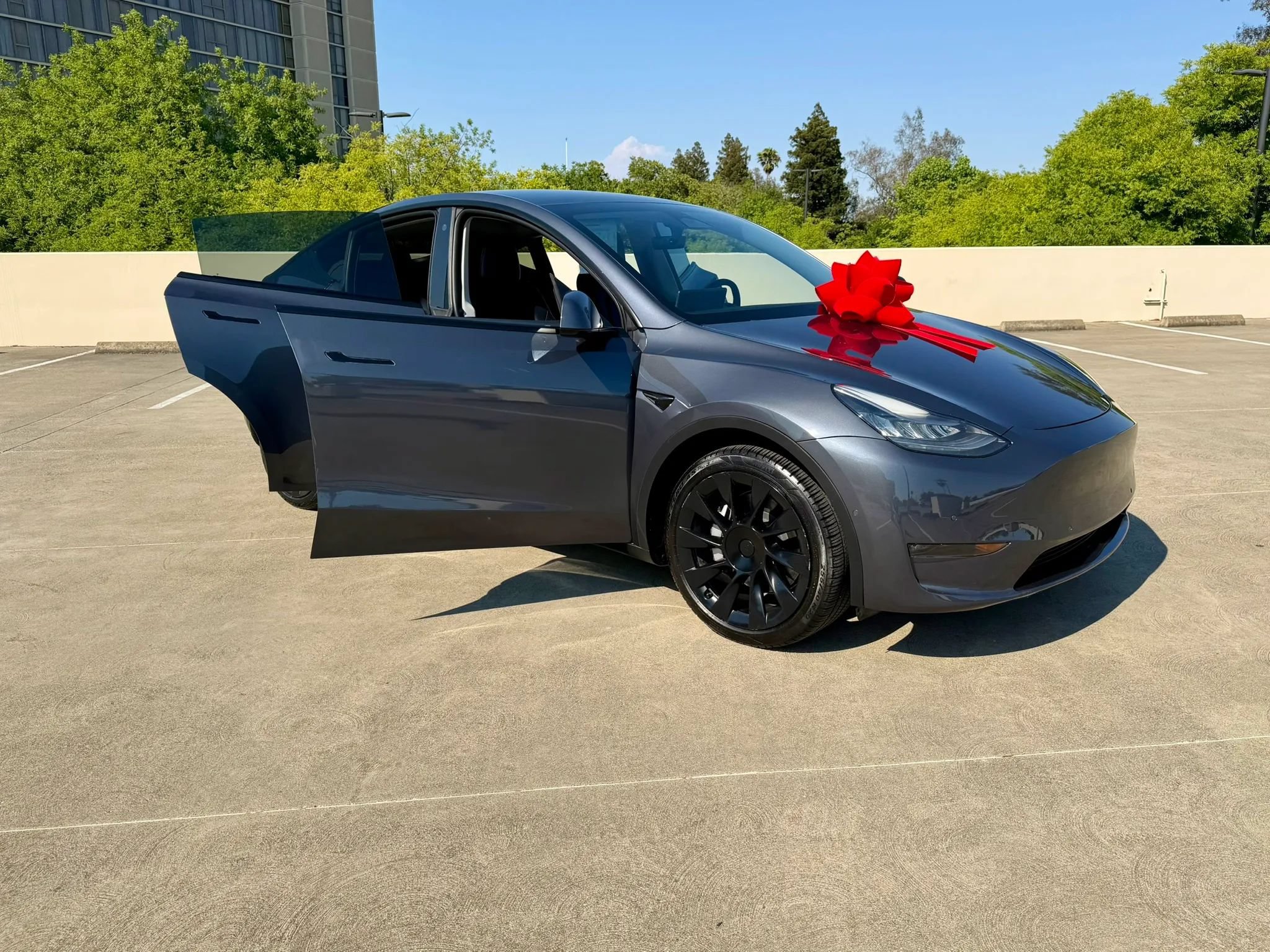 Used 2023 Tesla Model Y Long Range AWD/4WD image 36