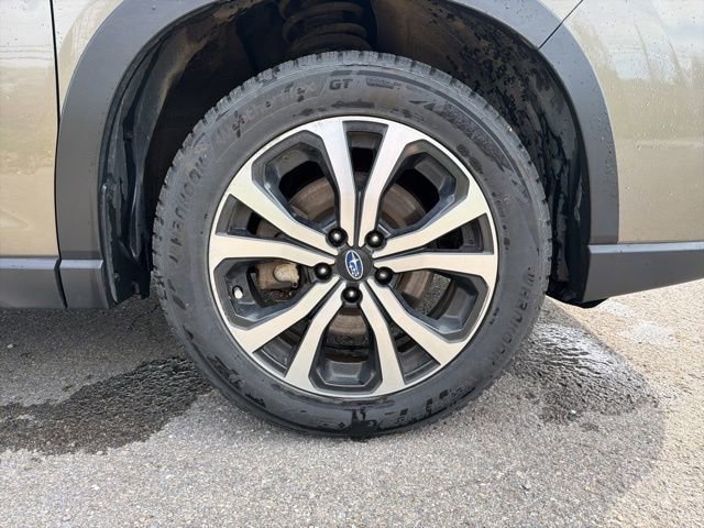 Used 2019 Subaru Forester Limited w/ Popular Package #3 image 7