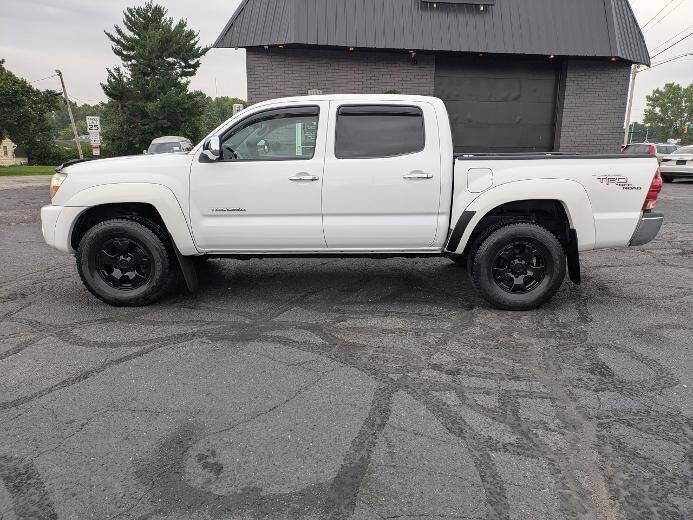 Used 2007 Toyota Tacoma PreRunner RWD image 2