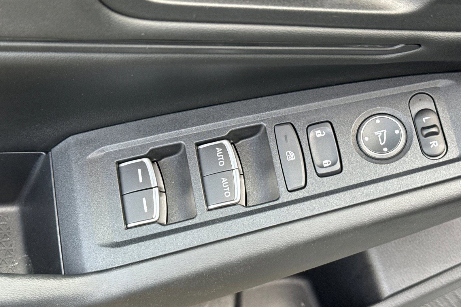 Certified 2025 Honda Accord SE image 13