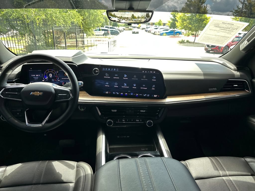 Used 2025 Chevrolet Tahoe High Country AWD/4WD image 28
