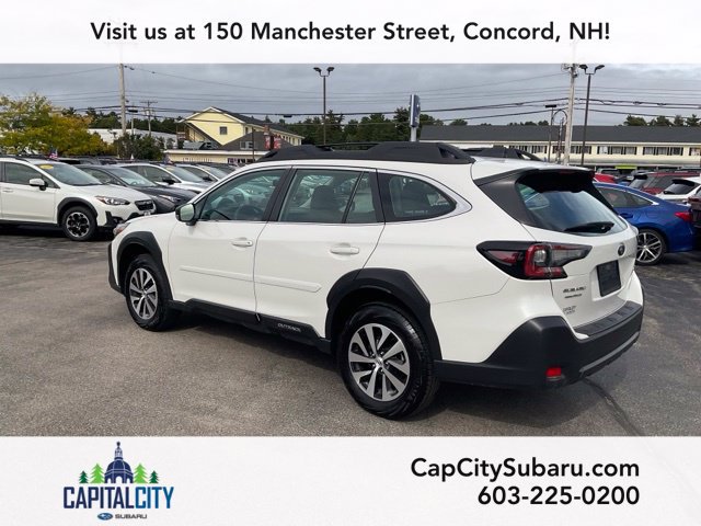 Used 2025 Subaru Outback AWD/4WD image 4