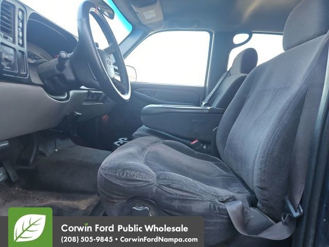 Used 2002 Chevrolet Tahoe LS image 9